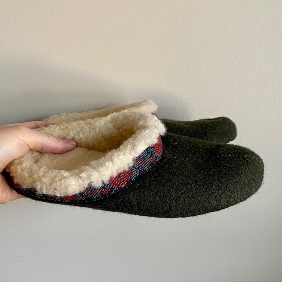 Wool Slippers w/ Floral Trim Made in USA - Picture 2 of 6